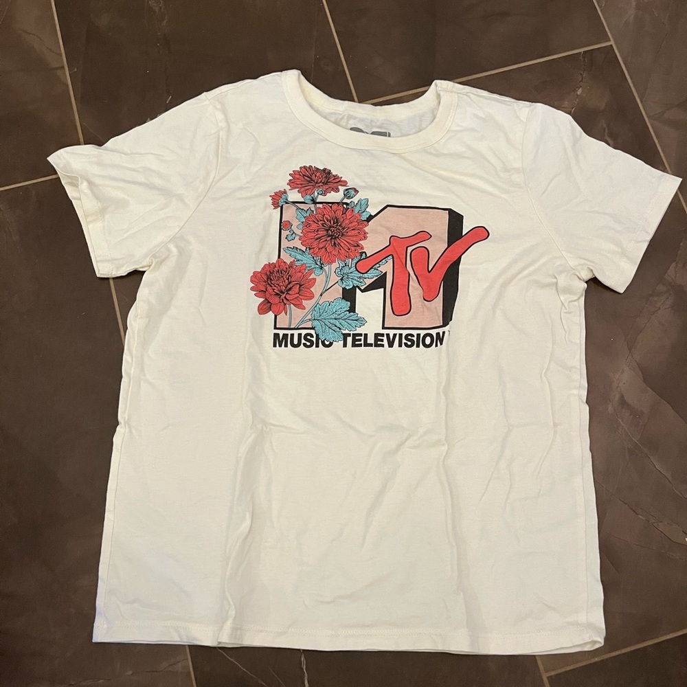 MTV graphic tee